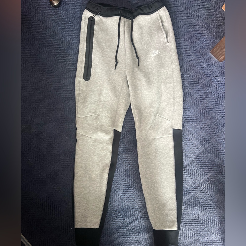 Nike tech sweatpants. Mens size medium. New with tags